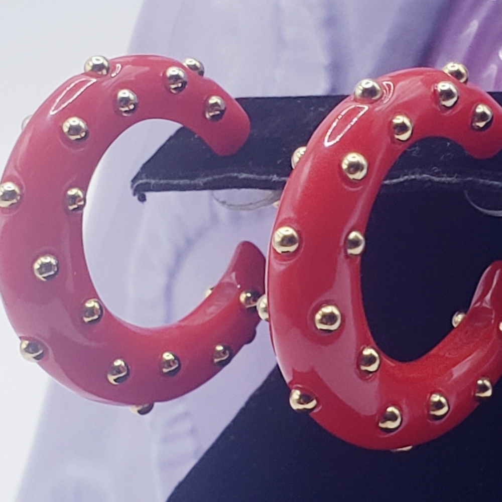 Vintage 80s KJL Bright Red and Gold Studded Hoop Lucite Earrings 1.25" 0216 - Picture 5 of 8